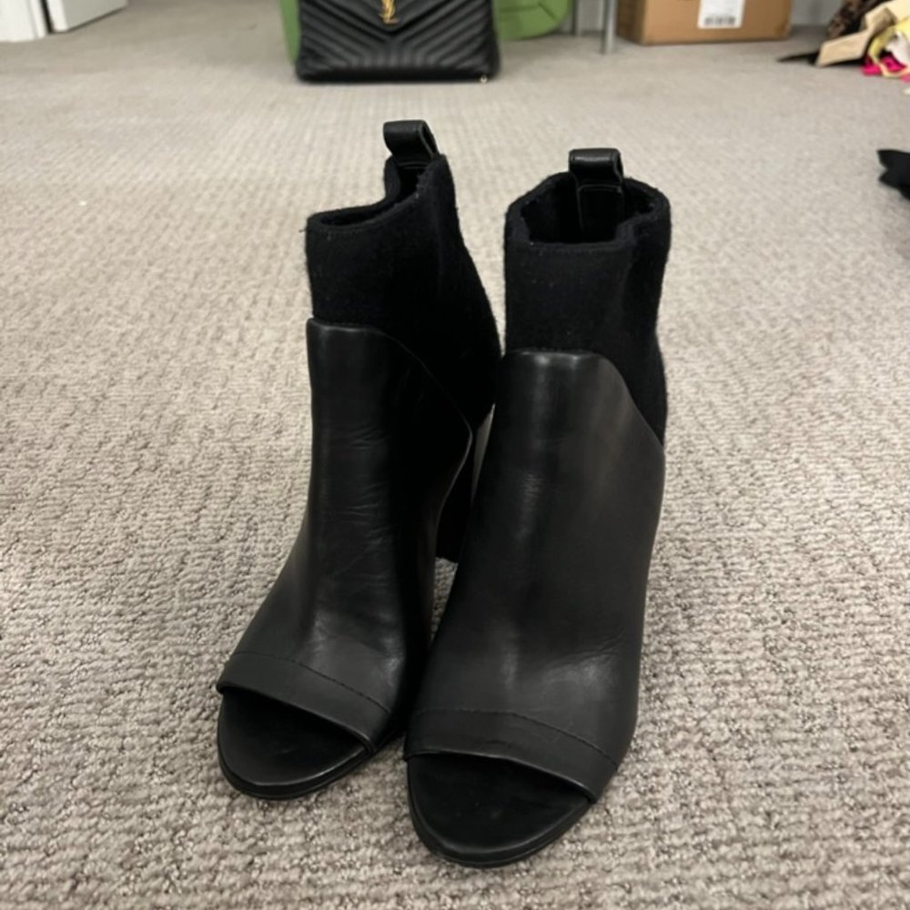 Vince Chelsea Leather Ankle Boots Suede Peep Open Toe Heeled Black Size 6